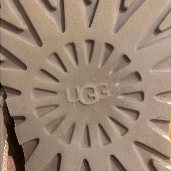 UGG Classic Mini Twist Boots with Plush Lining - Picture 6 of 11